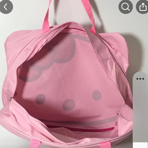 Sanrio Hello Kitty Travel bag. Color: pale pink - Picture 12 of 15